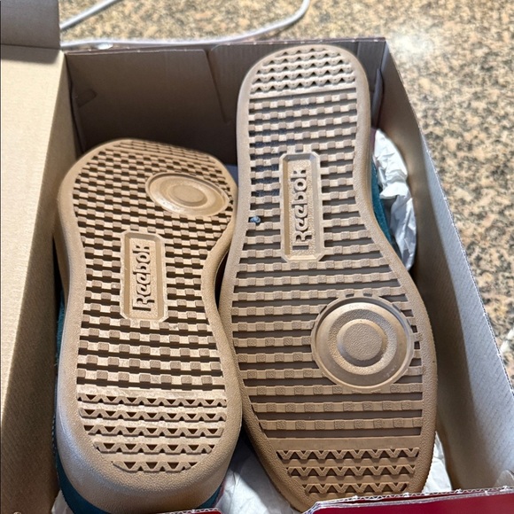 Reebok Smash Edge Unisex Tennis Shoes - Teal and Blue unisex - Picture 3 of 6